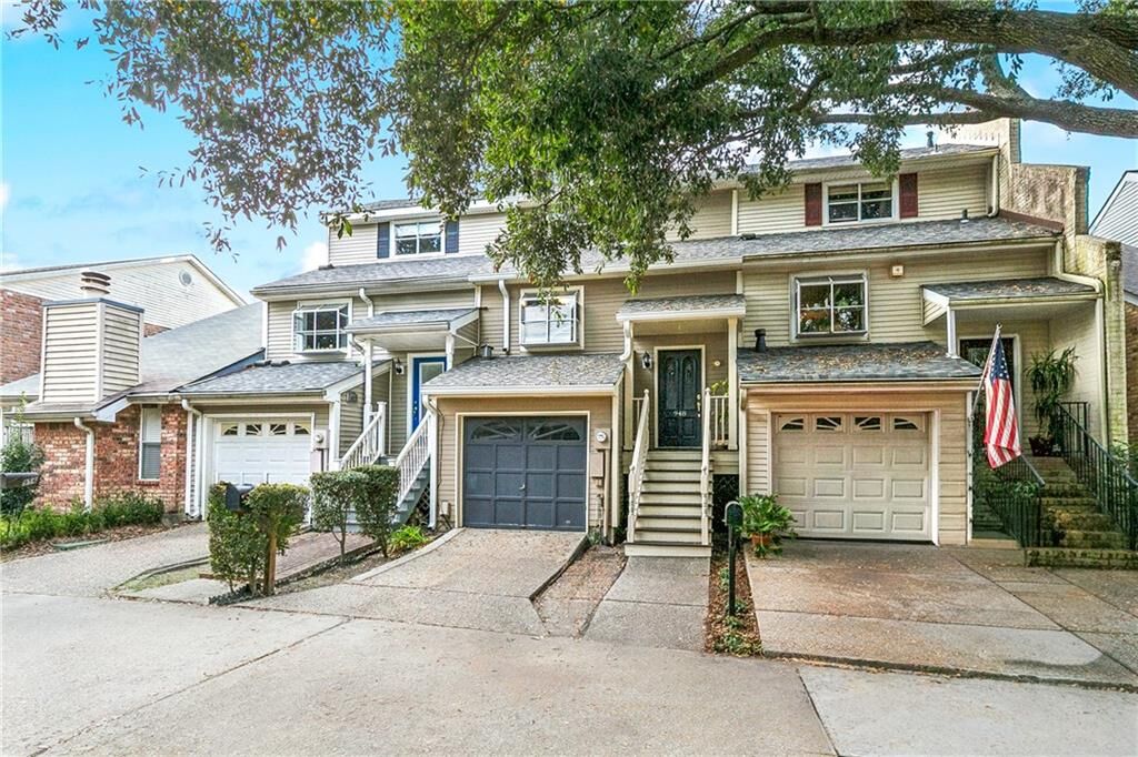 Property Photo: 948 Old Metairie Place LA 70001