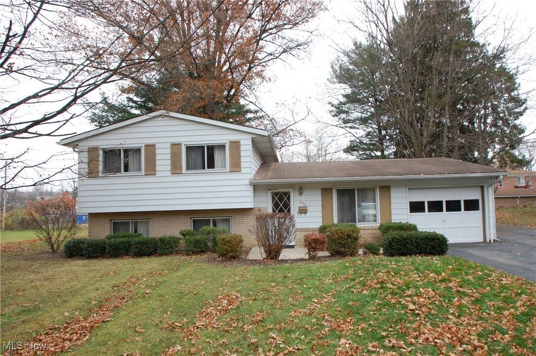 Property Photo:  435 S Hillside Drive  OH 44406 