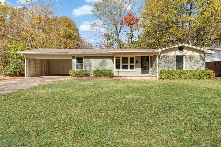 2025 Cedar Street  Paris TX 75460 photo