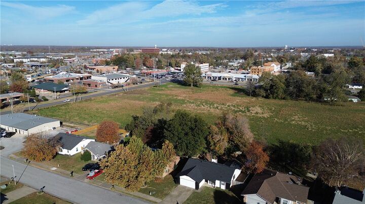 Property Photo: 207 Jonathan Drive AR 72712