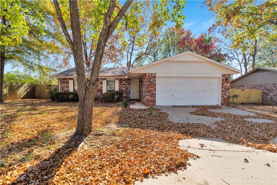 Property Photo: 3417 Sandpiper Drive AR 72704