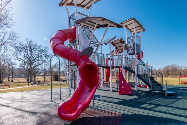 Property Photo:  115 W Pitts Street  AR 72730 