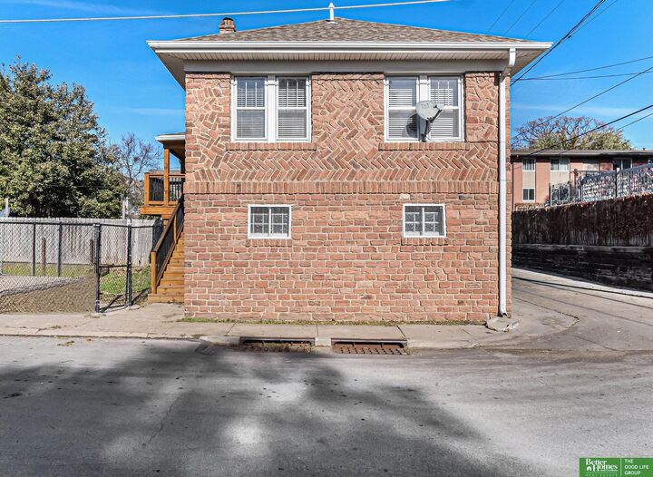 Property Photo: 2714 Mason Street NE 68105