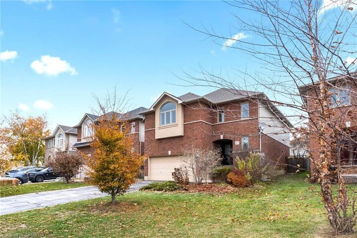 Photo de la propriété: 205 Braithwaite Avenue ON L9G 5A6