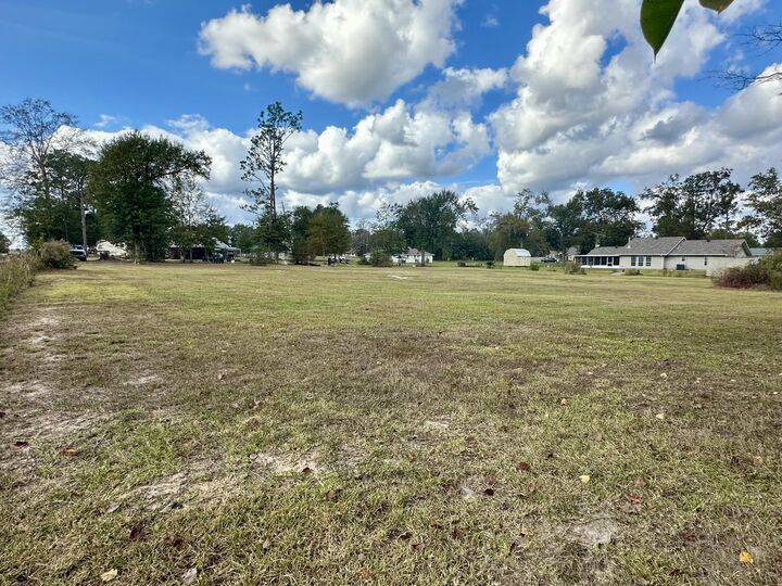 Property Photo: Cedar Street LA 70657