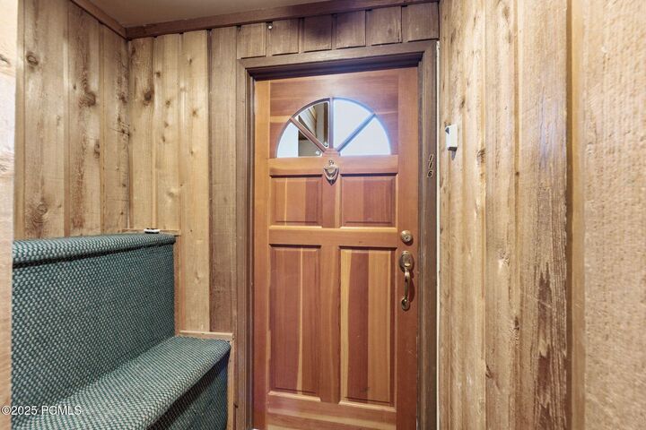 Property Photo: 1421 Crescent Road UT 84060