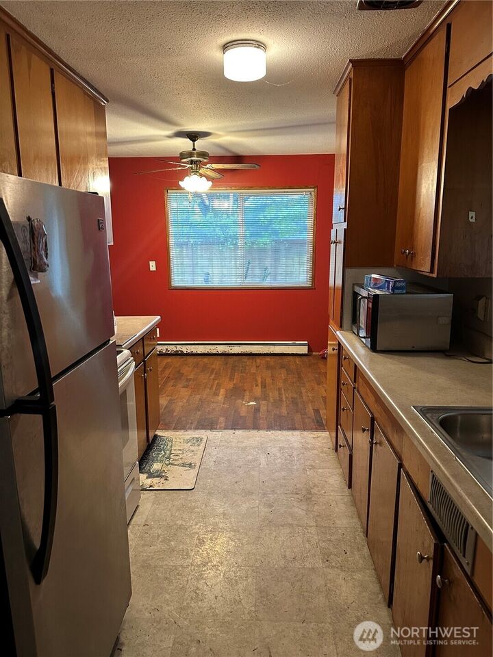 Property Photo: 724 Tule Lake Road S WA 98444