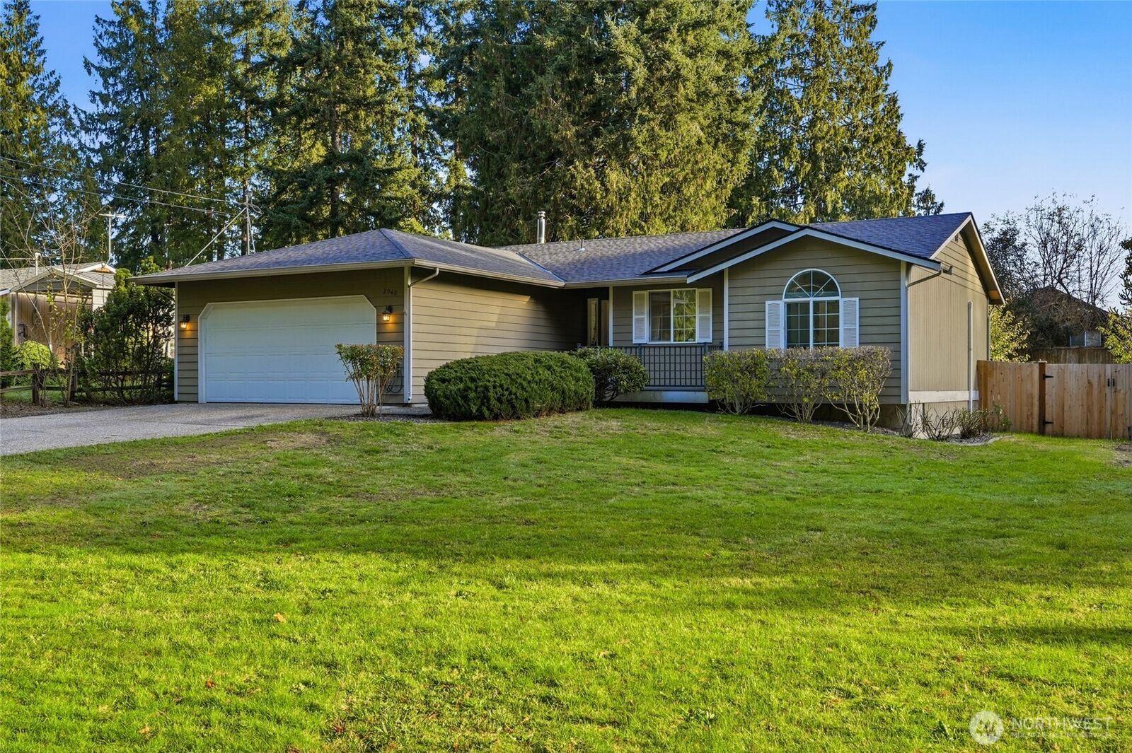 Property Photo: 2943 SE Camano Drive WA 98282