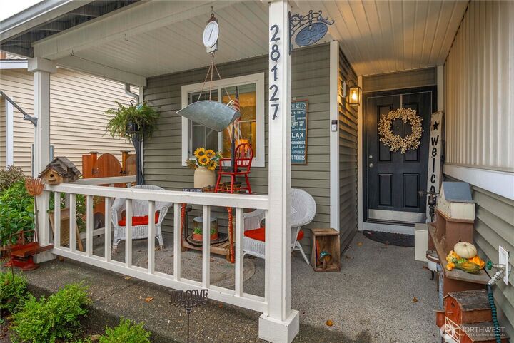 Property Photo:  28127  240th Avenue SE  WA 98038 