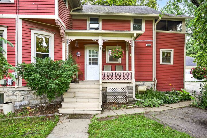 Property Photo: 1145 Elmwood Avenue WI 54901-3521