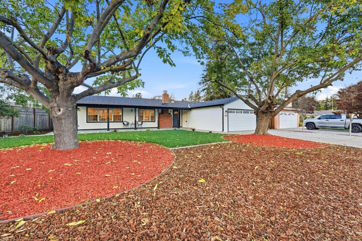 Property Photo: 605 Corliss Way CA 95008