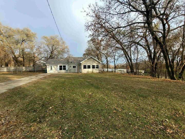 Property Photo: 1517 Vine Street WI 53511