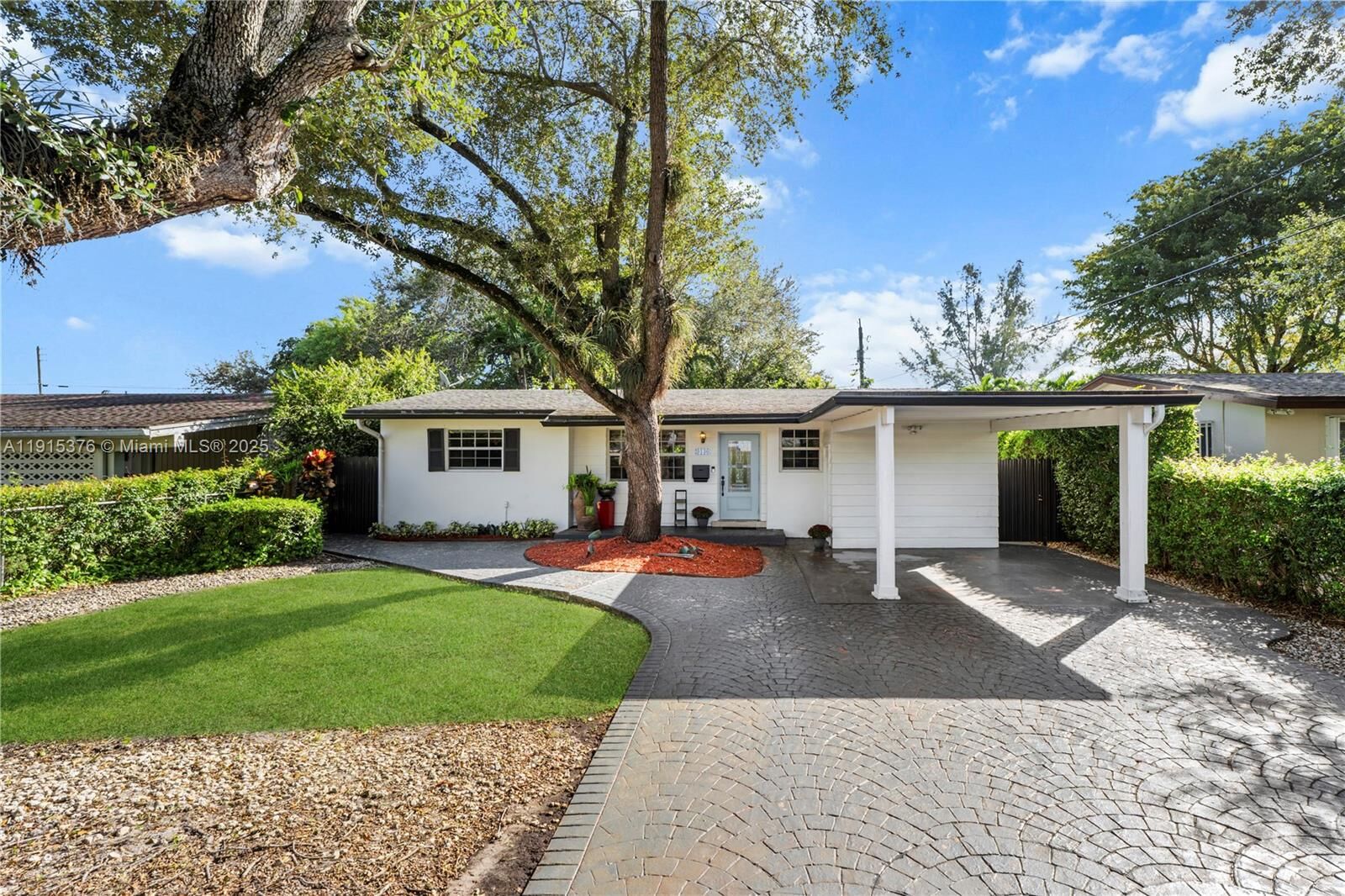 Property Photo: 9130 SW 73rd St FL 33173