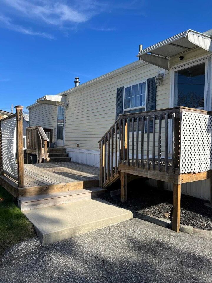 Property Photo: 20 Barlow Drive CT 06268