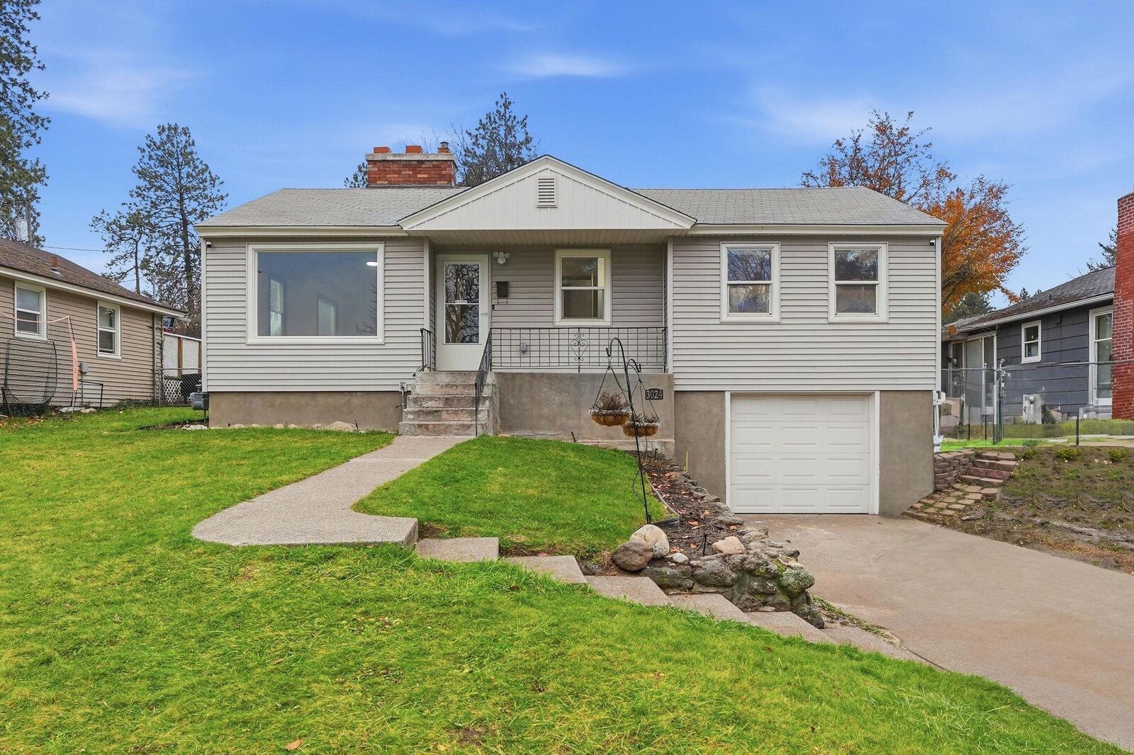 Property Photo:  3024 W Circle Pl  WA 99205 