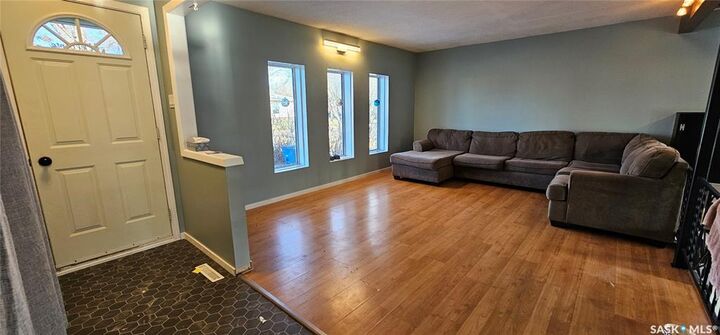 Property Photo: 1010 104th Avenue SK S0E 1T0