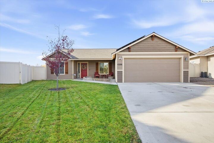 4206 Kitimat Ln  Pasco WA 99301 photo