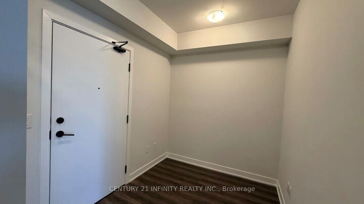 Property Photo: 4130 Parkside Village Drive 3102 ON L5B 3M8