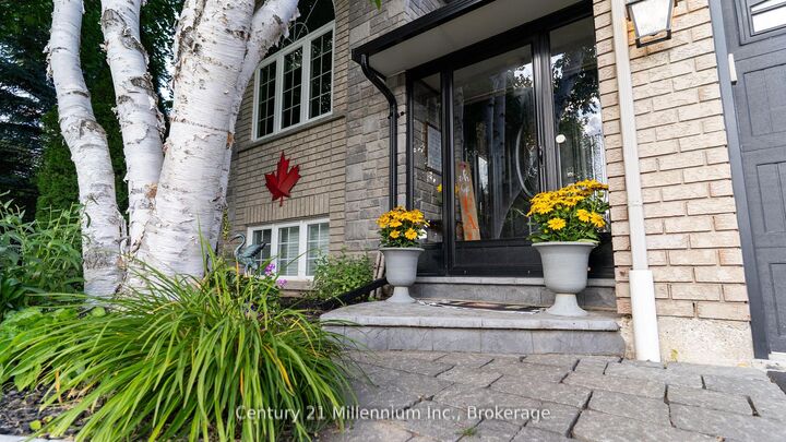 Property Photo:  5 Sugar Maple Lane  ON L9Z 1P4 