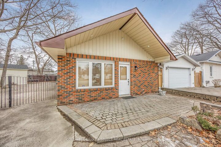 Photo de la propriété: 77 &Amp 79 Baker Street ON L9Z 2G7