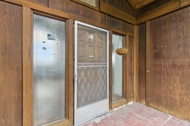 Property Photo:  2 Bayhills Drive  CA 94903 