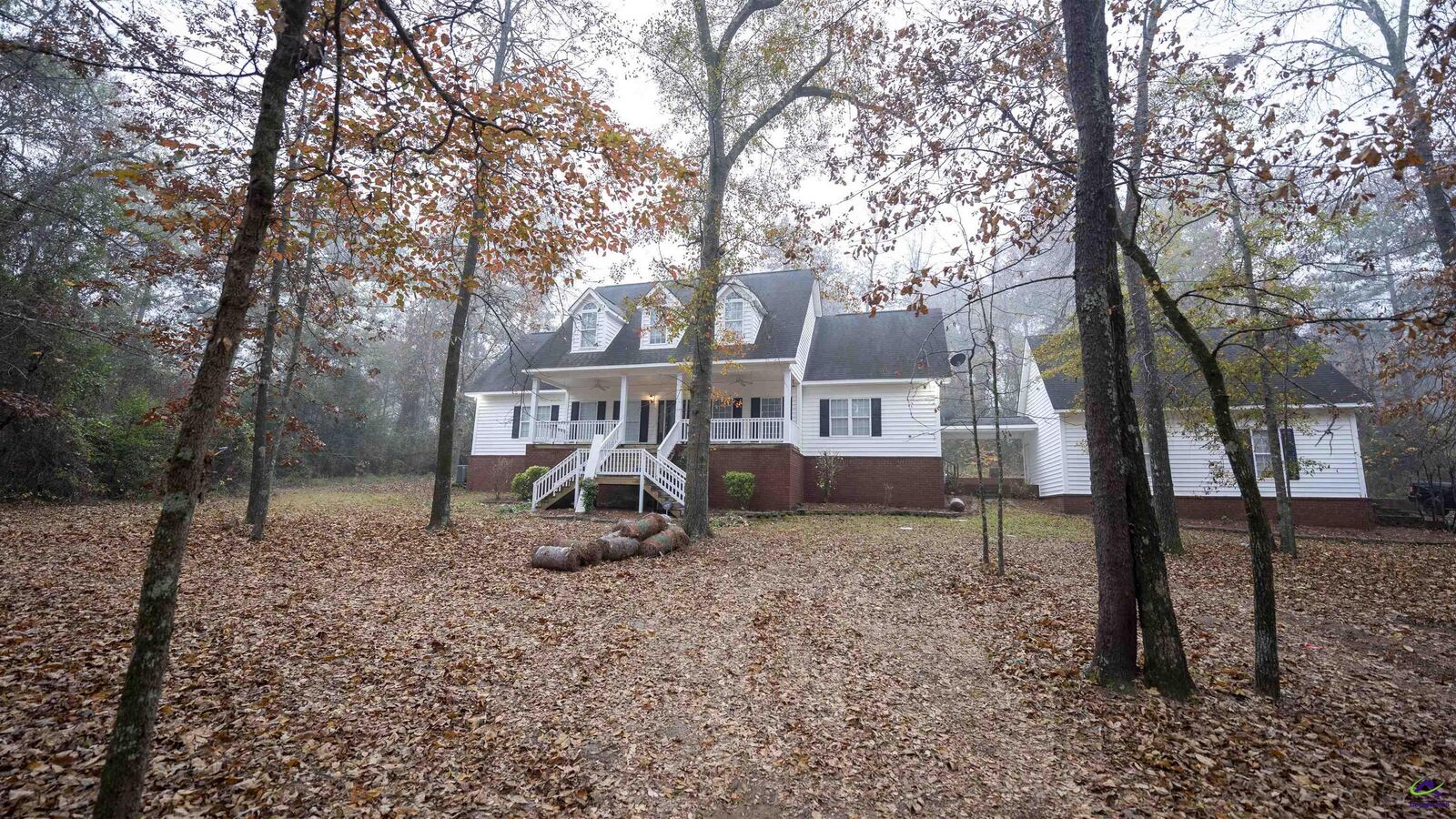 Property Photo: 1646 E Wesley Chapel Road GA 31008