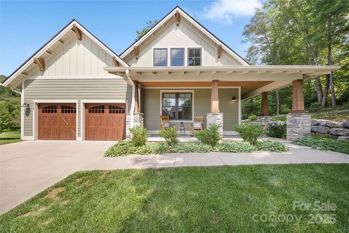 Property Photo: 218 Barnrock Drive NC 28759