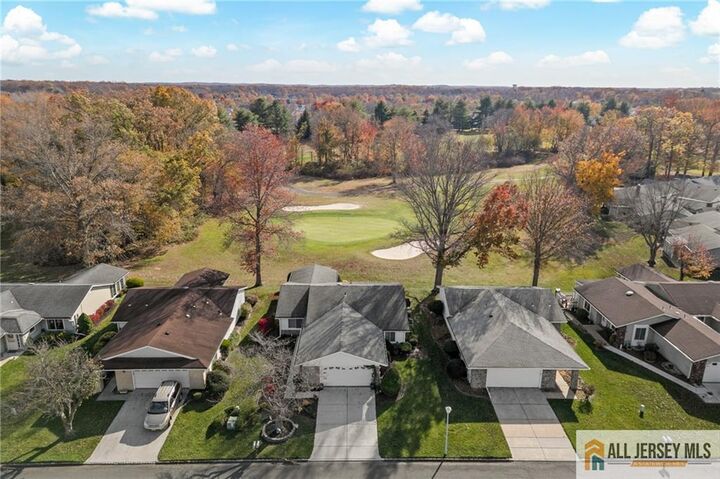 Property Photo:  264 Glen Road 264A  NJ 08831 