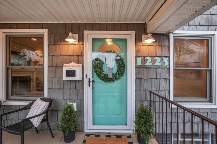 Property Photo:  1225 Eastview Avenue  OH 43212 