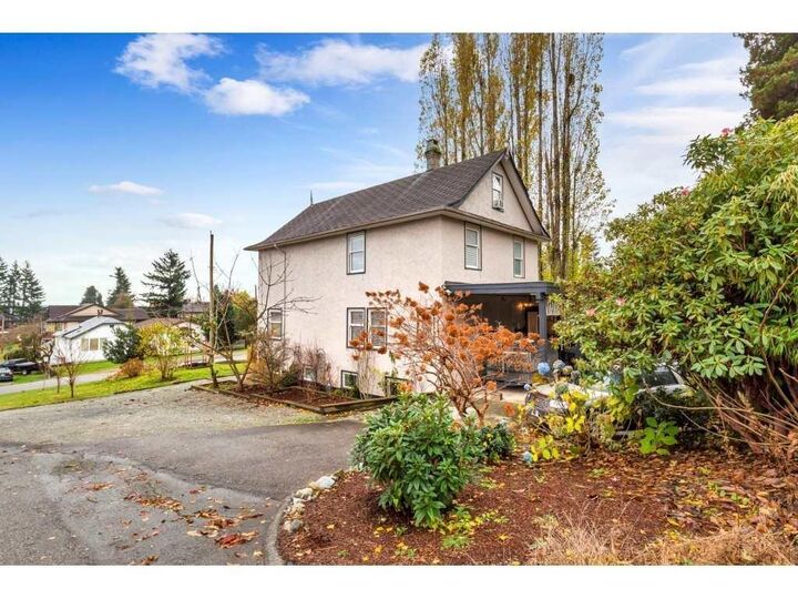Property Photo: 32945 3 Avenue BC V2V 1N2
