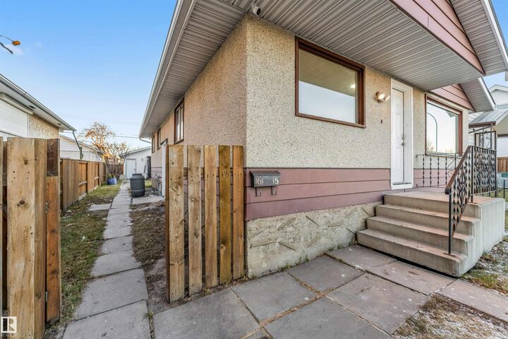 Property Photo:  16115 100A Avenue NW  AB T5P 0L9 