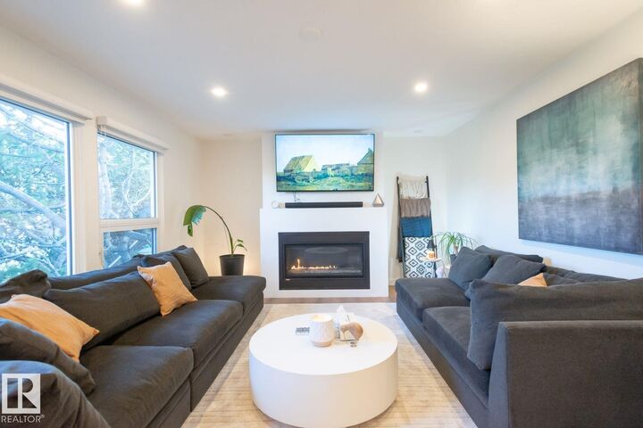 8804 148 Street NW  Edmonton AB T5R 0Z9 photo