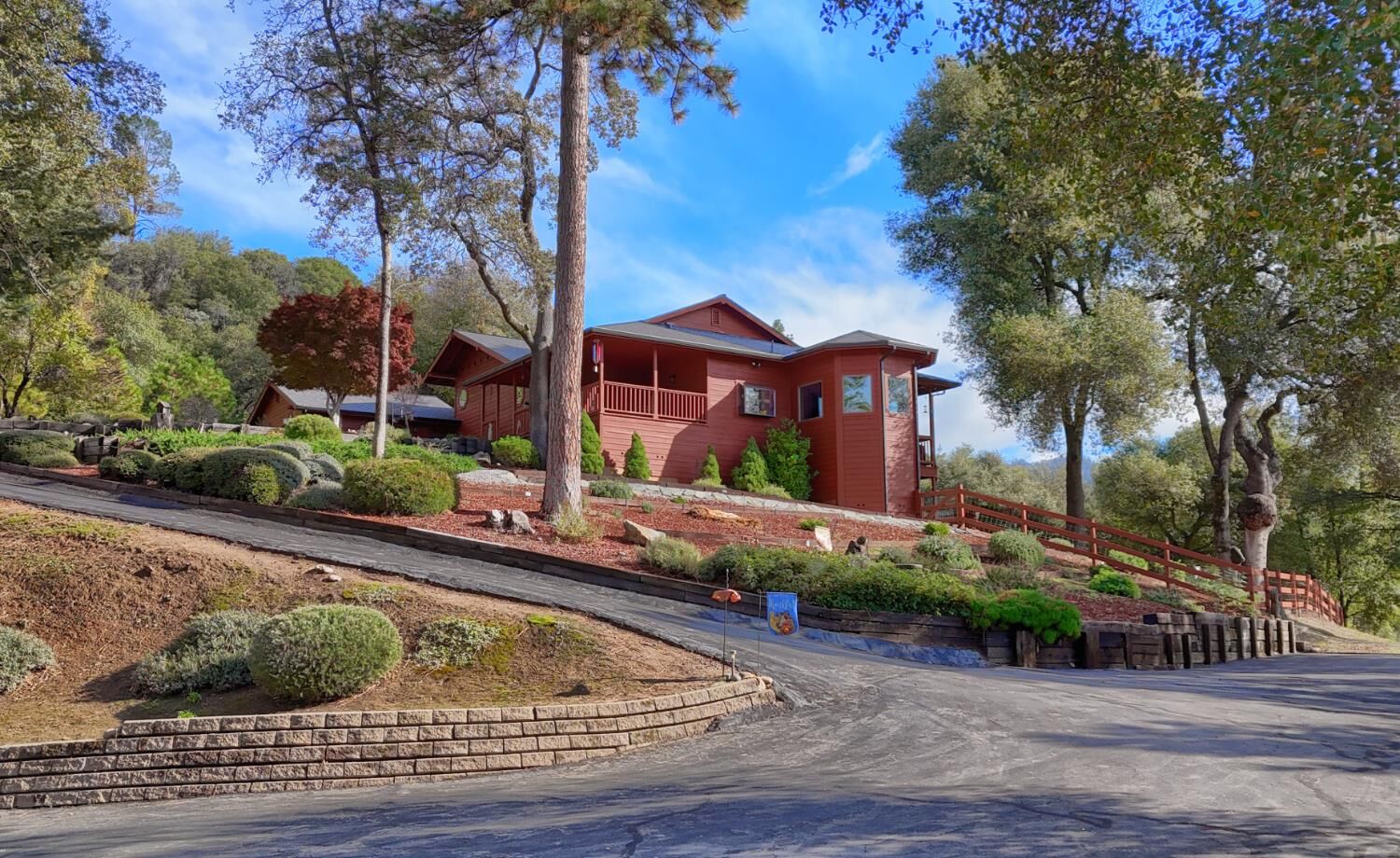 Property Photo:  39207 Thornberry Mountain View Court  CA 93644 