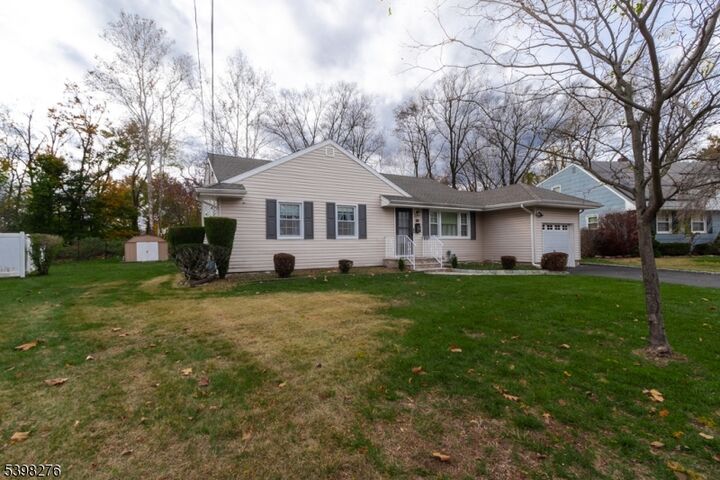 Property Photo:  169 Valley View Rd  NJ 07205 