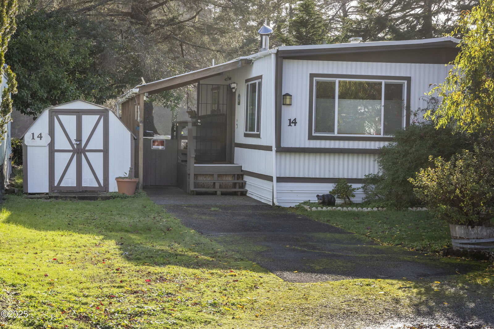 Property Photo:  5142 SE Hwy 101 14  OR 97367 