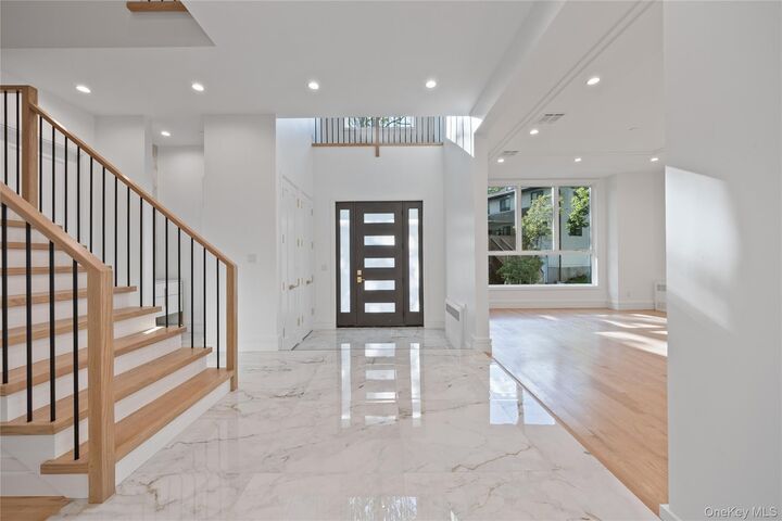 Property Photo:  40 Singer Avenue 214  NY 10977 