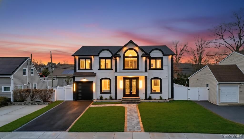 Property Photo:  41 Coachman Lane  NY 11756 