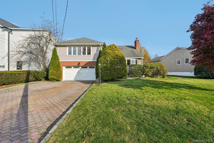 808 Wolfs Lane  Pelham Manor NY 10803 photo