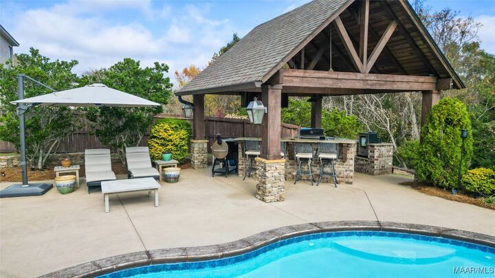 Property Photo: 9531 Twickenham Court AL 36064