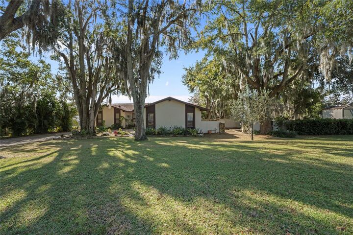 Property Photo:  11210 Elderberry Court  FL 34715 