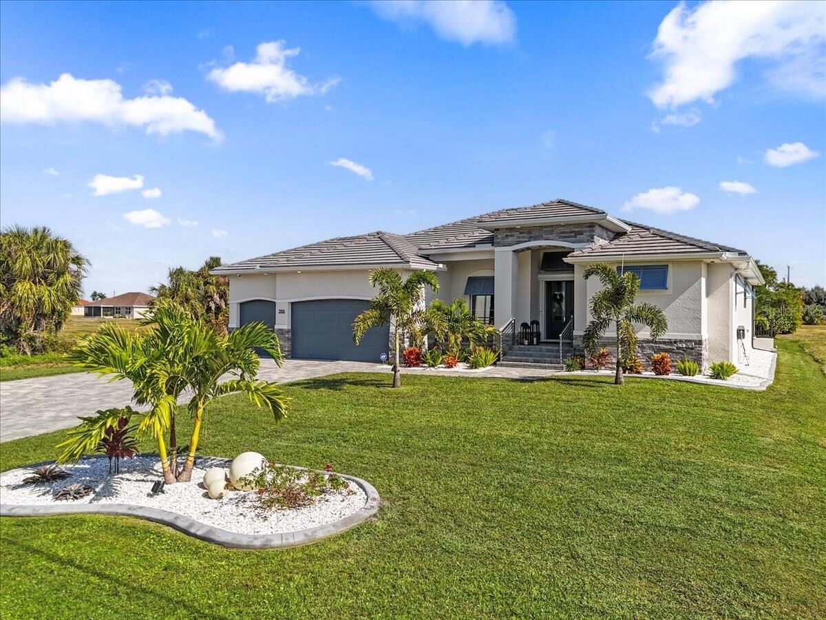 Property Photo:  255 Rotonda Boulevard S  FL 33947 