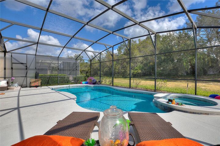 Property Photo:  5252 Oakbourne Avenue  FL 33837 