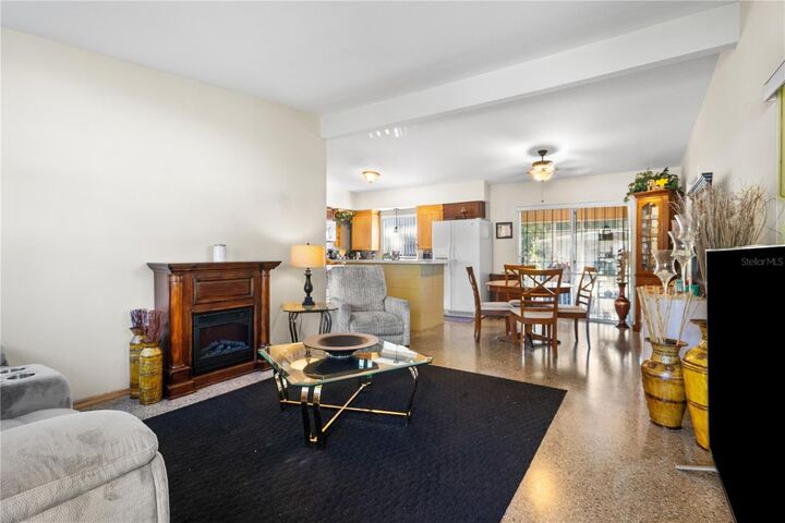 Property Photo:  528 Doctors Drive  FL 32765 