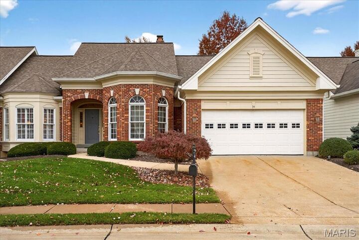 Property Photo:  34 Picardy Hill Drive  MO 63017 