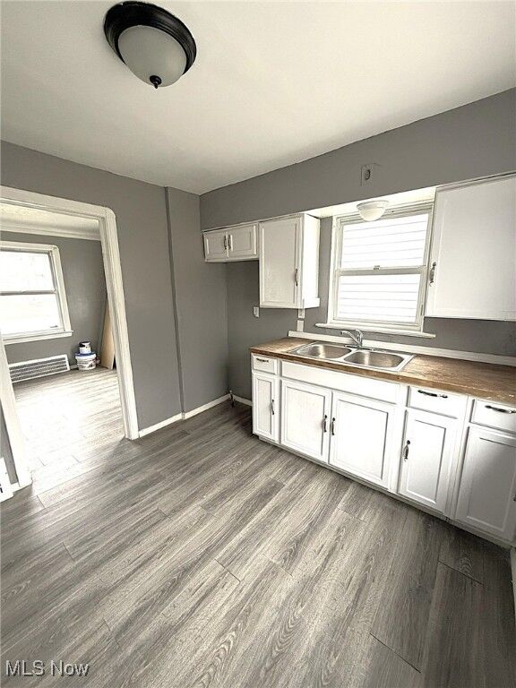 Property Photo:  17312 Glendale Avenue  OH 44128 