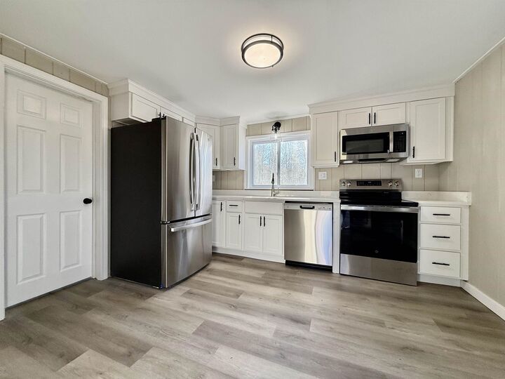 Property Photo:  82 Edgerly School Road  NH 03253 