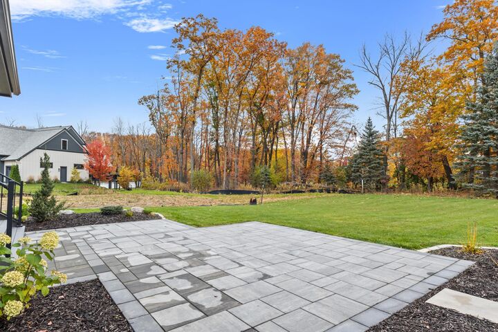 Property Photo:  734 Shawnee Woods Road  MN 55340 