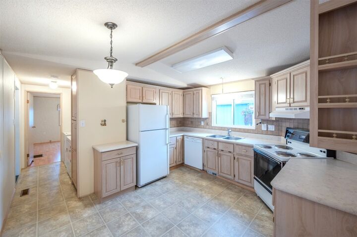 Property Photo: 6778 Tucelnuit Drive 39 BC V0H 1T0