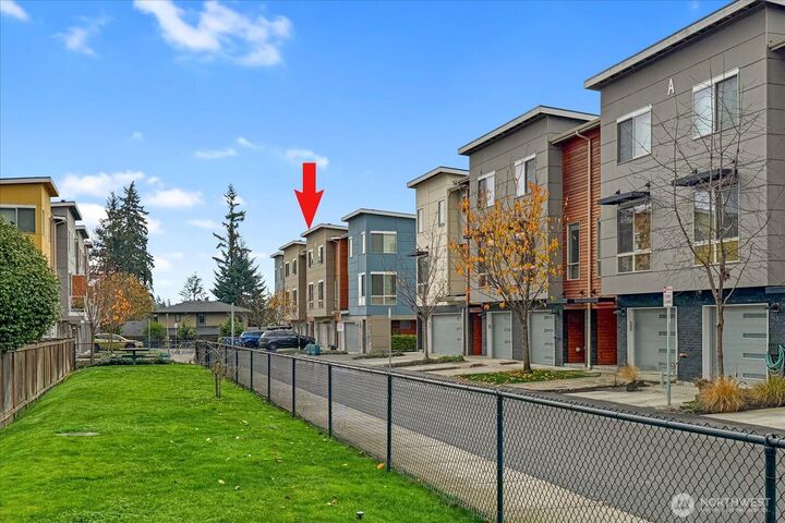 Property Photo: 7628 222nd Street SW B4 WA 98026