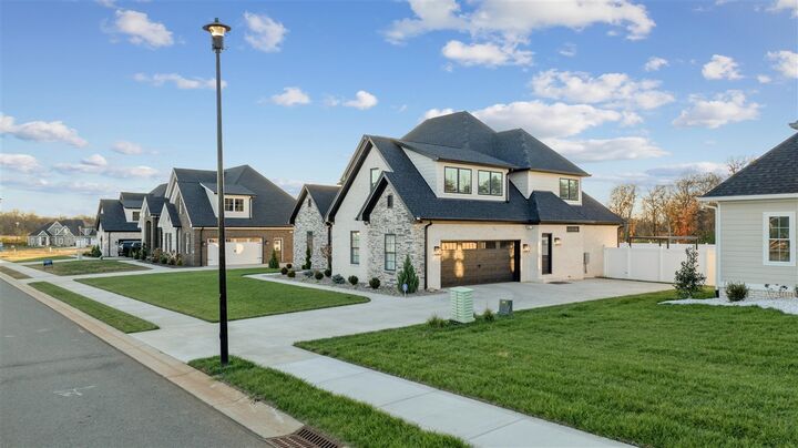 Property Photo: 3273 Upper Gable Drive KY 42103